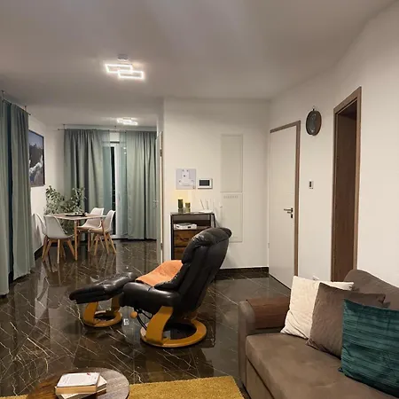 Ferienwohnung-weinstadt *